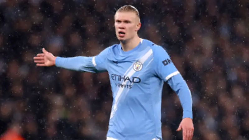 هالاند يكشف أسرار نجاحه: تأثر بأساطير الدوري الإنجليزي مثل فان بيرسي وإبراهيموفيتش