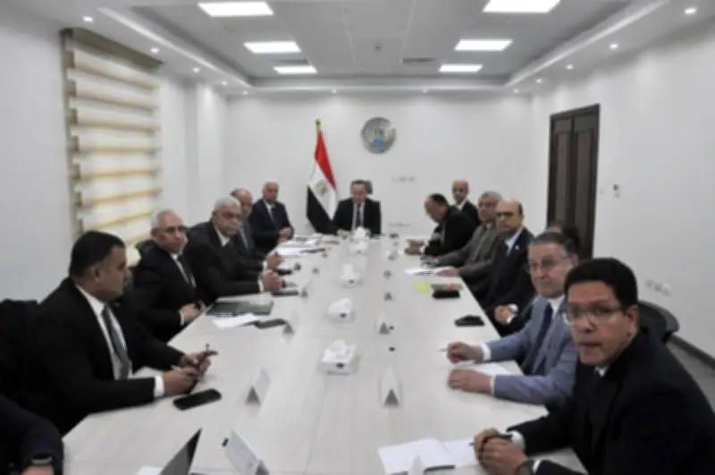 وزير التعليم العالي يؤكد التزامه بتنفيذ توجيهات القيادة السياسية بالارتقاء بالمنظومة