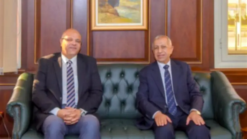 محافظ الإسكندرية يستقبل رئيس الأكاديمية العربية لتعزيز التعاون الأكاديمي والتنموي