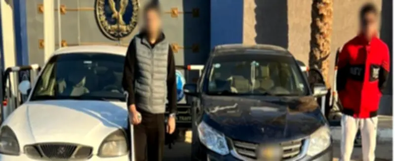 مشاجرة عنيفة بالعاشر من رمضان تسبب إصابة شخصين بسبب السير عكس الاتجاه