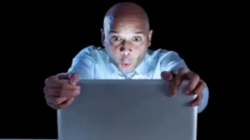 دار الإفتاء توضح حكم مشاهدة الأفلام الإباحية في رمضان وهل تبطل الصيام؟