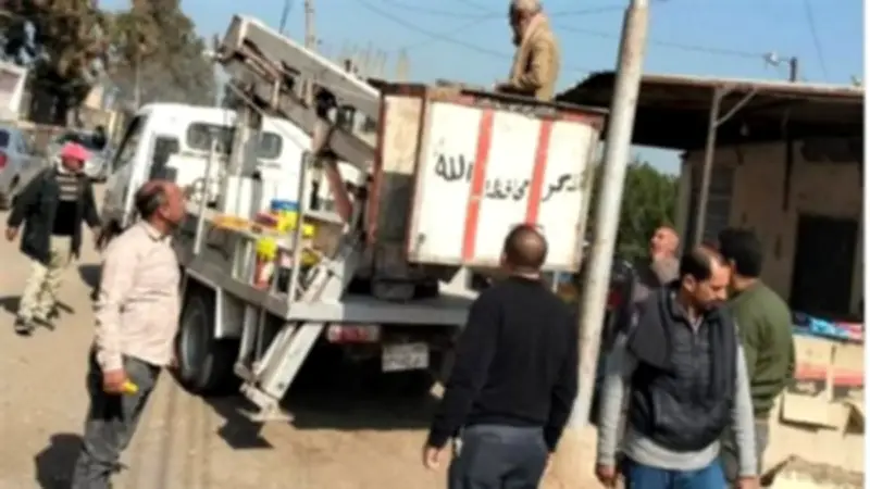 محافظة الشرقية تشهد حملة صيانة مكثفة لأعمدة وكشافات الإنارة في مراكزها المختلفة