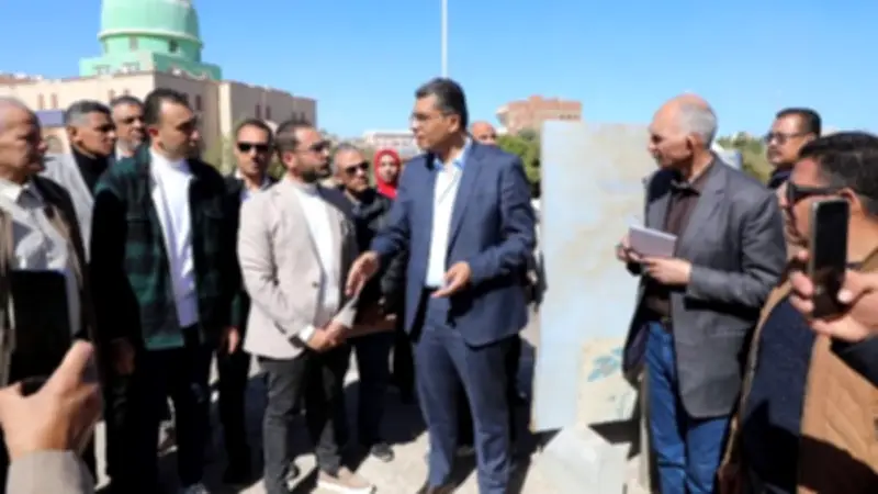 محافظ البحر الأحمر يوجه بسرعة إنجاز مشروعات الطرق في سفاجا ويطلع على نسب التنفيذ