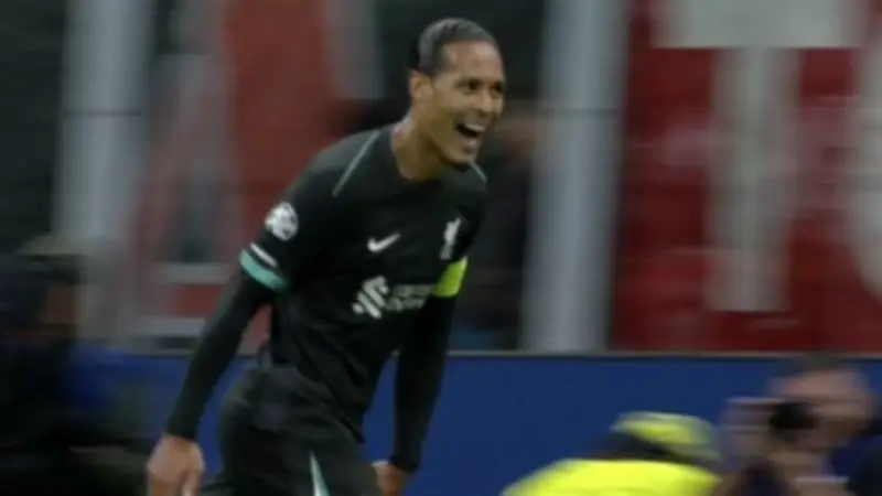 فان دايك يسجل هدف ليفربول الثاني في فوز مثير على وست هام بالدوري الإنجليزي