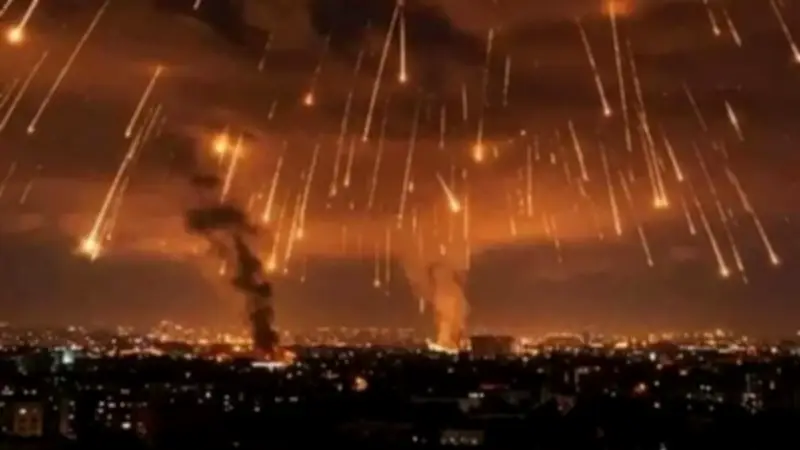 صافرات الإنذار تدوي في تل أبيب مع هجوم صاروخي إيراني واسع النطاق