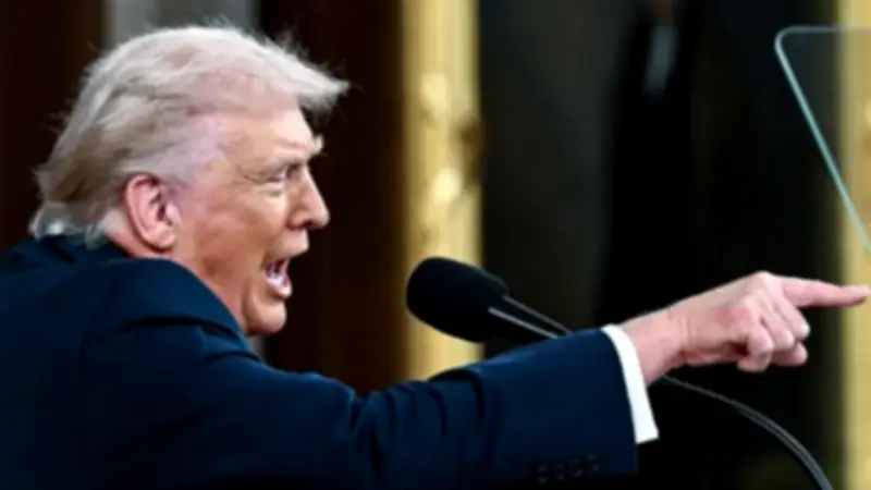 ترامب يعلن امتلاك مخارج كثيرة للحرب على إيران ويؤكد قدرته على تقصير أو إطالة مدتها