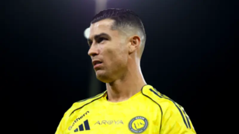 رونالدو يهدر ركلة جزاء أمام الفيحاء ويتذوق من كأس بنزيما المرة في دوري روشن