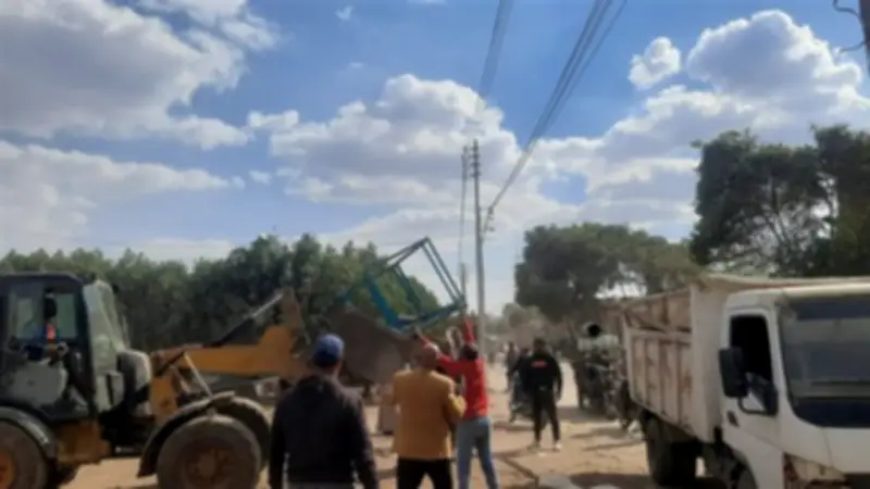 حملة مكبرة في قليوب لإزالة الإشغالات ورفع المخلفات وضبط مواد بترولية مهربة