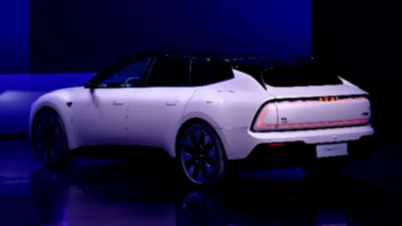 أودي E5 سبورتباك الكهربائية تطرح عالميًا: 776 حصانًا ومدى 773 كم بسعر مخفض