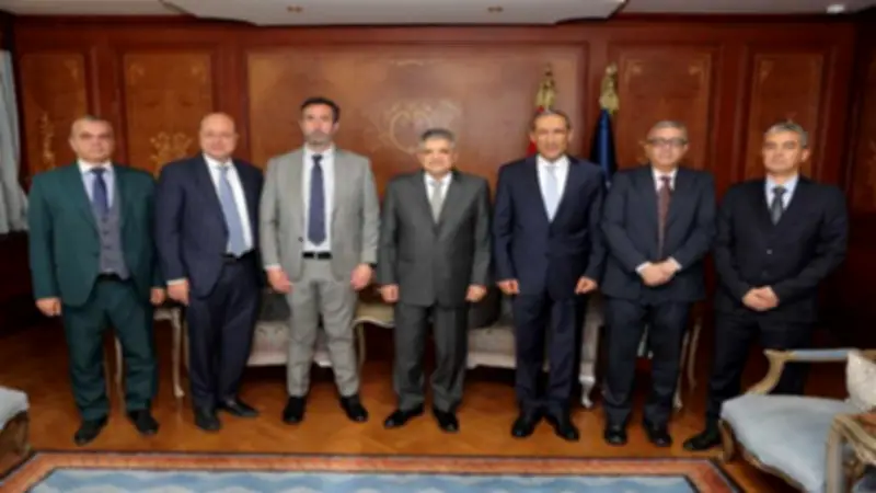 Hapag-Lloyd تستثمر 600 مليون دولار في محطة تحيا مصر بميناء دمياط