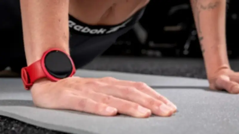 ريبوك تطلق ساعة Rush الذكية: ميزات متطورة بسعر 69.99 دولارًا في 2026