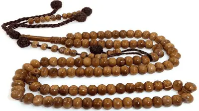 بائع السبح النادر في شوارع القاهرة: حكاية عمرها 108 سنوات ترويها صورة تاريخية