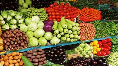 أسعار الخضار تشهد تباينًا ملحوظًا في سوق العبور مع انخفاض 12 صنفًا وتراجع الفلفل الألوان 15 جنيها