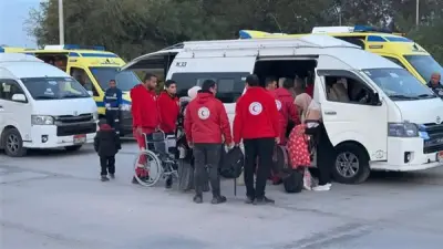 الهلال الأحمر المصري يطلق قافلة زاد العزة 136 محملة بـ7.8 ألف طن مساعدات لغزة