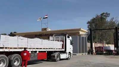 الهلال الأحمر المصري يدفع بقافلة «زاد العزة» الـ146 حاملة 5600 طن مساعدات شتوية لغزة