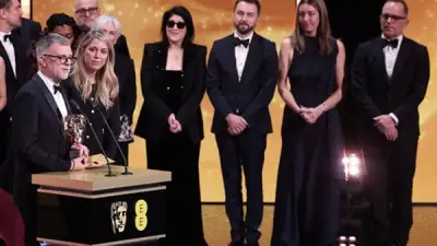 القائمة الكاملة للفائزين بجوائز حفل البافتا 2026: فيلم One Battle After Another يحصد أبرز الجوائز