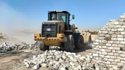 محافظ أسيوط يعلن إزالة 24 حالة تعدي واسترداد 42 فدان ضمن الموجة الـ28 للإزالات