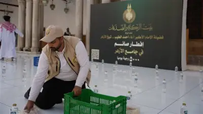 بيت الزكاة يطلق حملة «إفطار صائم» بتوفير 300 ألف وجبة في رمضان