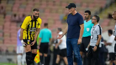 كشف جديد: تغيير المدرب كان السبب الرئيسي لرحيل بنزيما عن الاتحاد