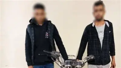 ضبط شخصين لسرقتهما دراجة نارية في أسوان بعد تداول فيديو على مواقع التواصل
