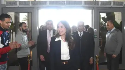 وزيرة الإسكان الجديدة تصل إلى مقر الوزارة بعد أداء اليمين الدستورية