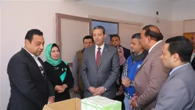 محافظ دمياط يتفقد القافلة الطبية الموسعة بقرية الزعاترة ويشيد بالخدمات المجانية