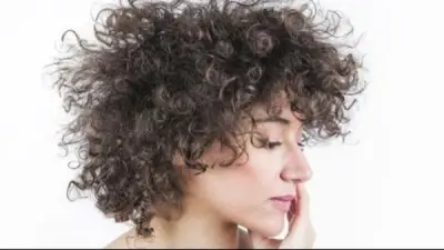 وصفة طبيعية فعالة لعلاج هيشان الشعر الخشن واستعادة نعومته ولمعانه