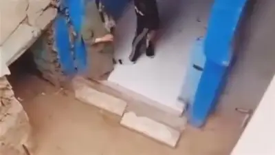 ضبط شاب اعتدى على والدته بسلاح أبيض في بنها بعد تداول فيديو على مواقع التواصل