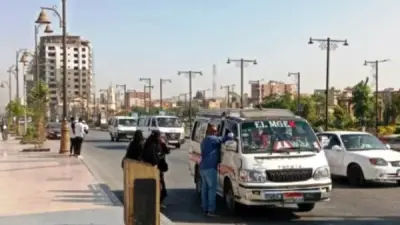 محافظ أسوان يوجه بتشديد الرقابة على خطوط السير والمواقف لضبط حركة المرور