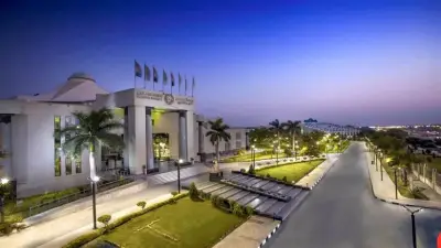 كيف تحدد الجامعات الحد الأدنى للطلاب المقبولين بنظام التقديم المبكر؟