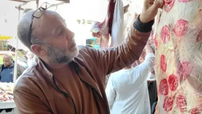 محافظ أسوان يوجه بتكثيف الحملات على محلات الجزارة استعداداً لشهر رمضان