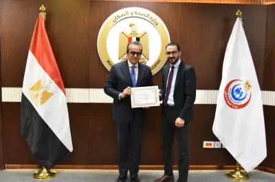 وزير الصحة يكرم فرق القوافل الطبية المشاركة في دعم الأشقاء بالسودان وجيبوتي والصومال