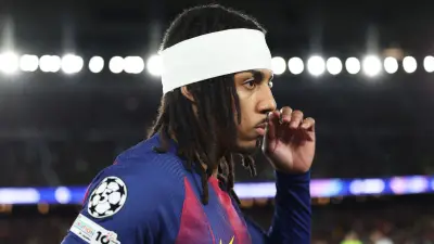 برشلونة يهدد كوندي بصفقة رايرسون من دورتموند في سوق الانتقالات الصيفية