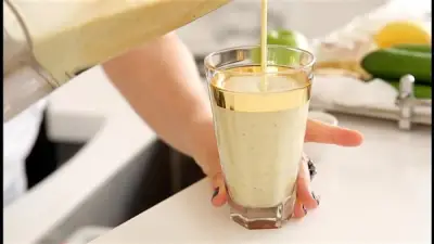 للطالبات: كيف تصنعين مشروبات طاقة صحية في المنزل لتعزيز التركيز أثناء المذاكرة؟