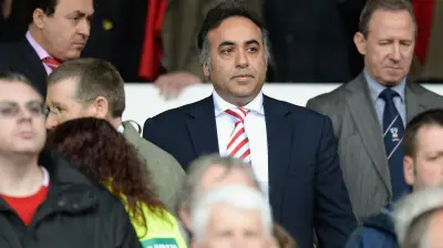 رجل الأعمال الكويتي فواز الحساوي يتعرض للطعن في منزله بلندن على يد لصوص