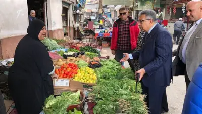 محافظ الدقهلية يشن حملة مكثفة لتحسين النظافة وإزالة الإشغالات في شوارع المنصورة