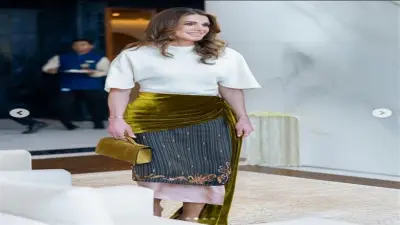 تفاصيل إطلالة الملكة رانيا المستوحاة من التراث الهندي خلال جولتها في نيودلهي ومومباي