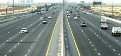 النشرة المرورية الرقمية: خدمة الإغاثة بكافة الطرق في إنفوغراف