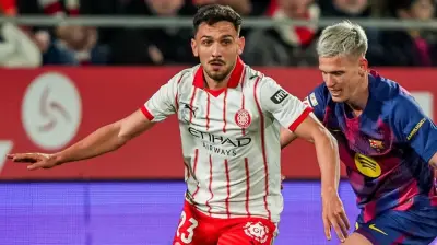 جيرونا يهزم برشلونة في كلاسيكو كاتالونيا ويسقط الصدارة في الدوري الإسباني