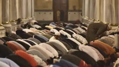 دار الإفتاء توضح حكم ترك صلاة التراويح في المسجد بسبب العمل الليلي