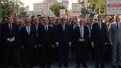 جنازة مهيبة للواء مصطفى خليل بالمنيا بحضور المحافظ وقيادات الأمن وسط حزن عميق