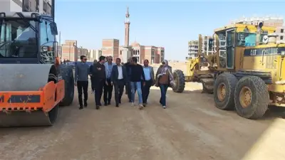 نائب رئيس المجتمعات العمرانية يتفقد مشروع سكن العاملين المنتقلين إلى العاصمة الجديدة