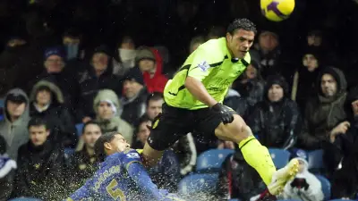 عمرو زكي يكشف تفاصيل صادمة عن زيجاته المبكرة وتجاربه مع المخدرات والعمليات الجراحية