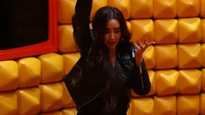 رامز جلال يعلق على أسماء جلال: العود مصري جامد والشكل من الفلبين