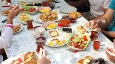 تفسير رؤية السحور في المنام: دلالات الهداية والابتعاد عن الذنوب