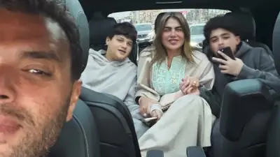 رامي صبري يخطف الأنظار مع أسرته في ظهور عائلي مميز خلال شهر رمضان