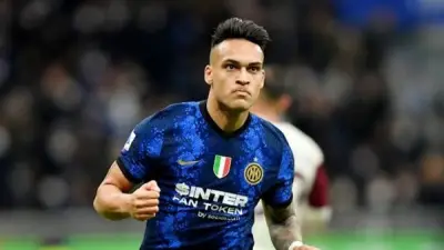 إنتر ميلان يعلن تفاصيل إصابة مارتينيز ويؤكد غيابه عن مواجهة ليتشي