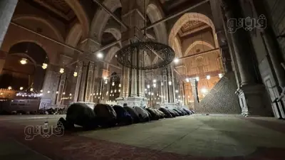 مسجد الرفاعي يشهد إقبالاً كبيراً في ثالث ليالي رمضان لأداء صلاتي العشاء والتراويح