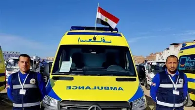 فرق الإسعاف المصرية تبرز في مشاهد إنسانية: إنقاذ أرواح وحفظ أمانات