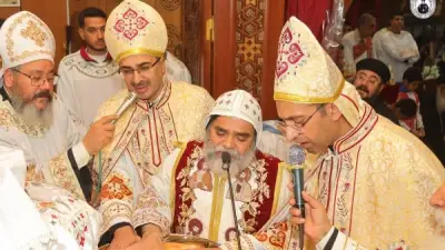 الأنبا بضابا يرسم كاهنين جديدين في إيبارشية نجع حمادي خلال قداس إلهي مهيب